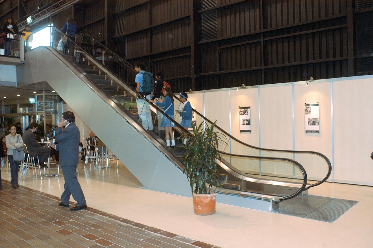https://hosting-elevator.ng/wp-content/uploads/2022/02/Costa-Rica-Shopping-Mall-3-units-elevator-4-units-escalator-副本-min.jpg
